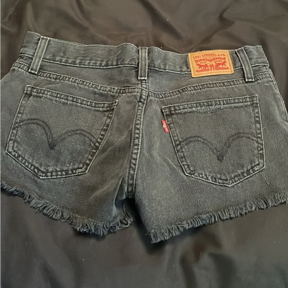 Levi’s denim shorts - Picture 2 of 2